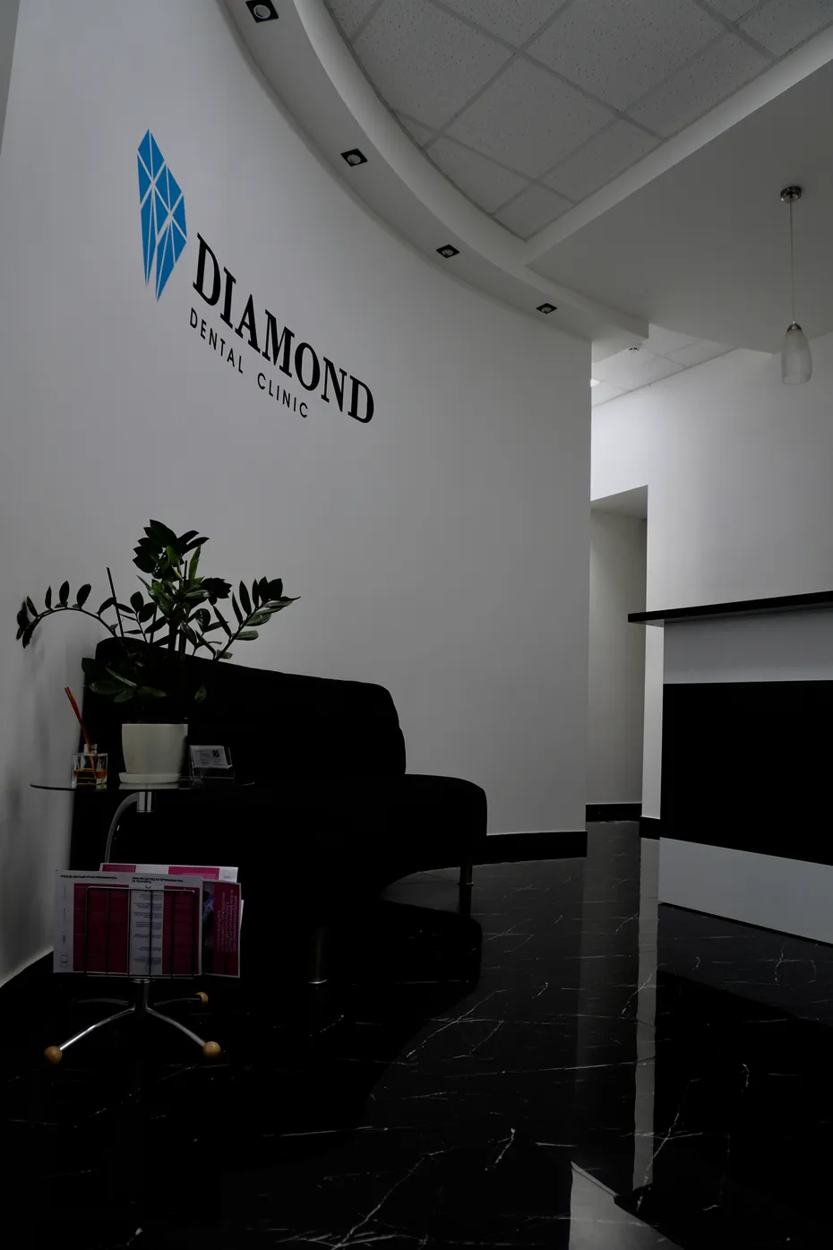 Клініка Diamond Dental Clinic